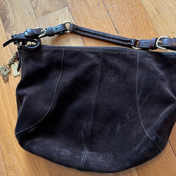Suede Coach shoulder bag. Excellent condition. - Picture 4 of 4
